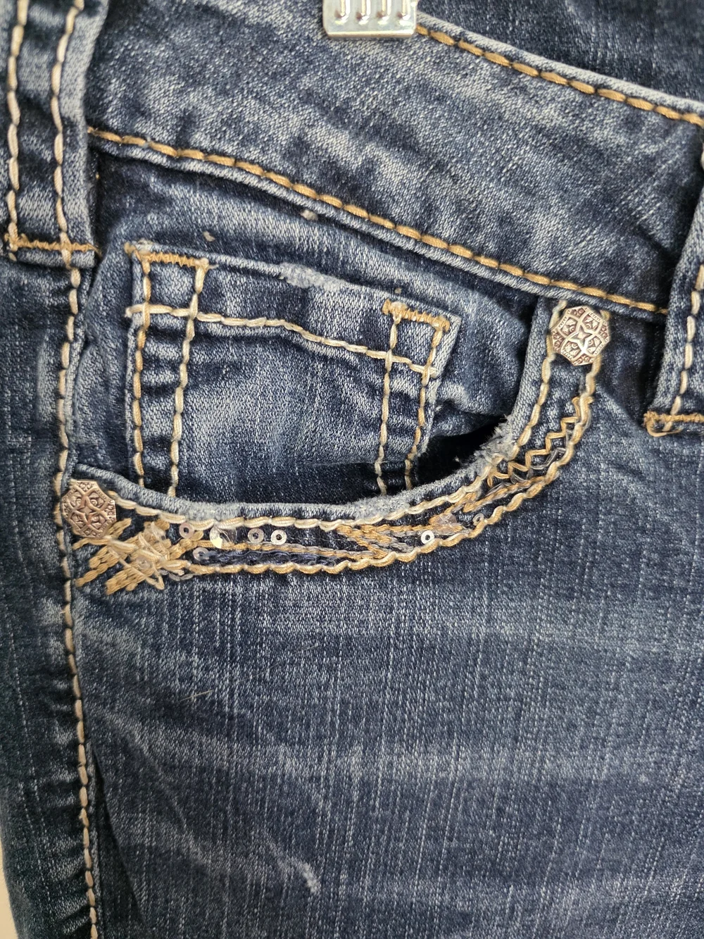 Silver Jeans Aiko Slim Bootcut Jeans with Contrast Stitching